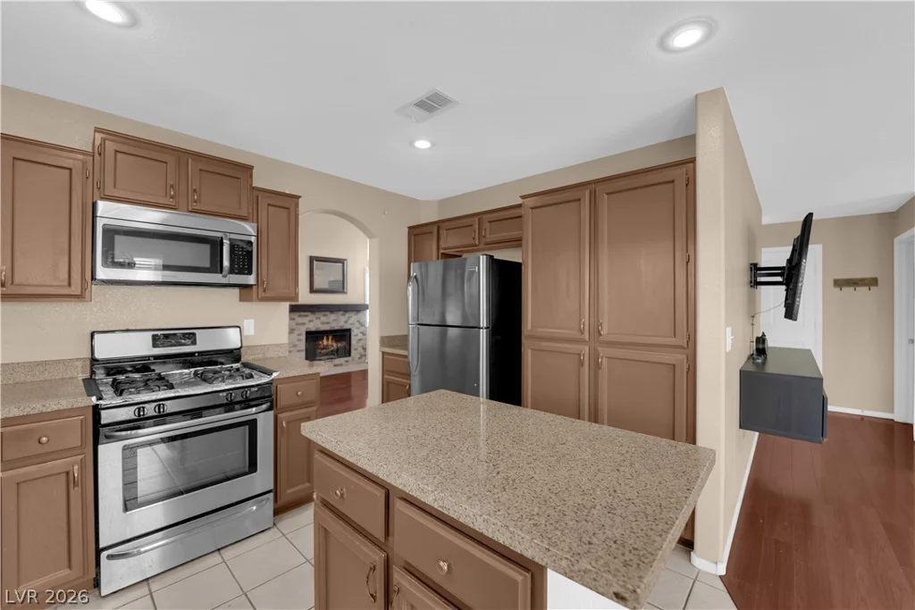 9127 Lava Bluff, Las Vegas, NV 89123