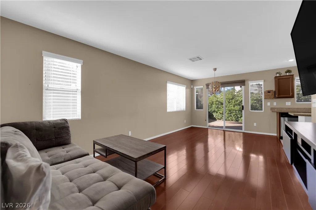9127 Lava Bluff, Las Vegas, NV 89123
