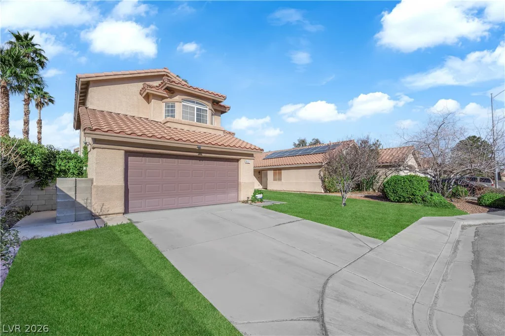 9127 Lava Bluff, Las Vegas, NV 89123