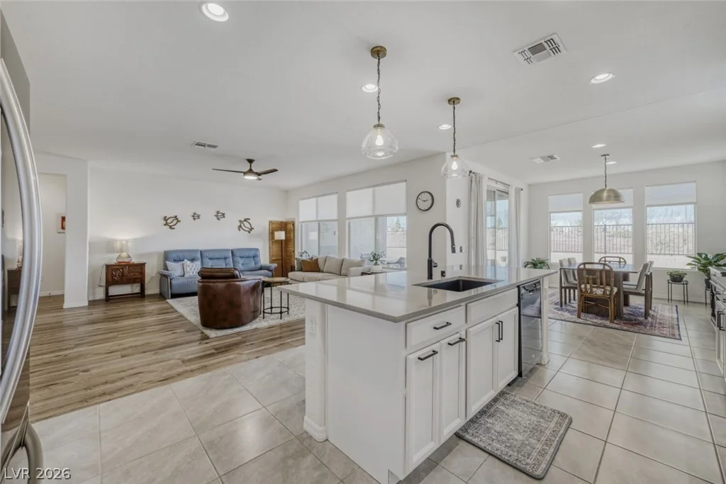 10594 Skye Arroyo, Las Vegas, NV 89166