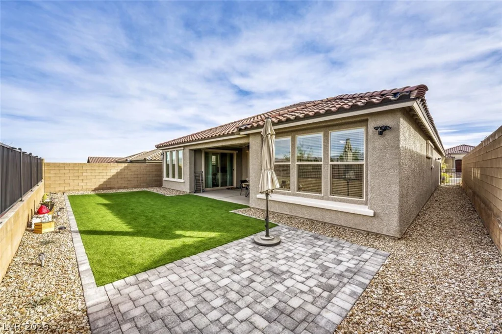10594 Skye Arroyo, Las Vegas, NV 89166