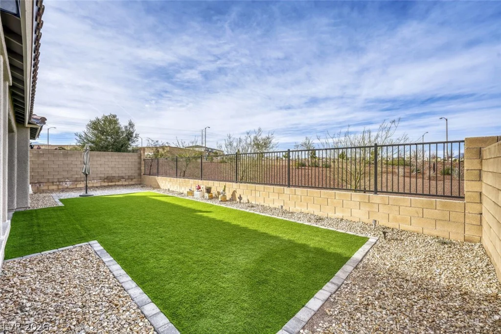 10594 Skye Arroyo, Las Vegas, NV 89166