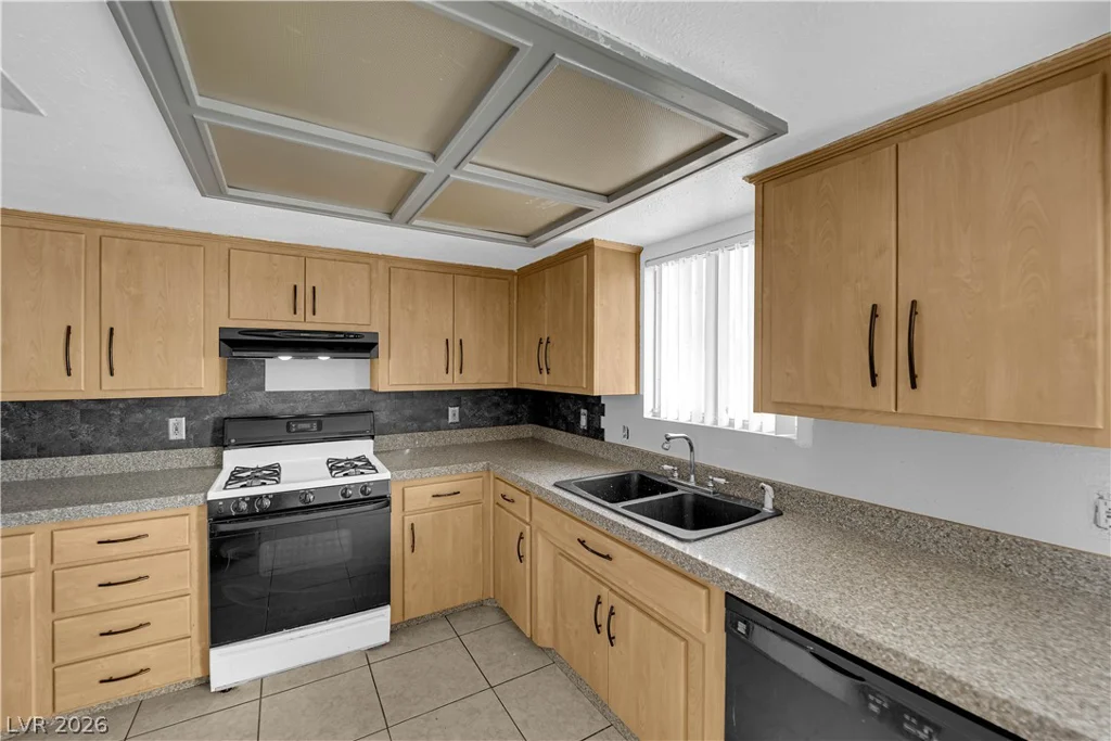 416 Barrett, Henderson, NV 89011