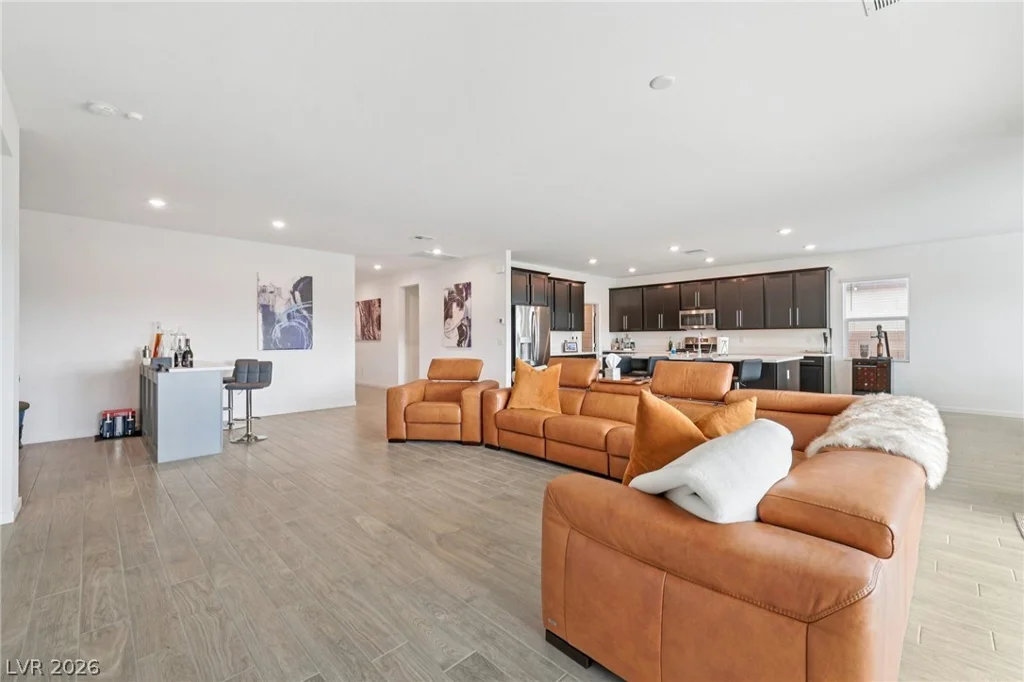 6261 Lamont Hills, Las Vegas, NV 89139