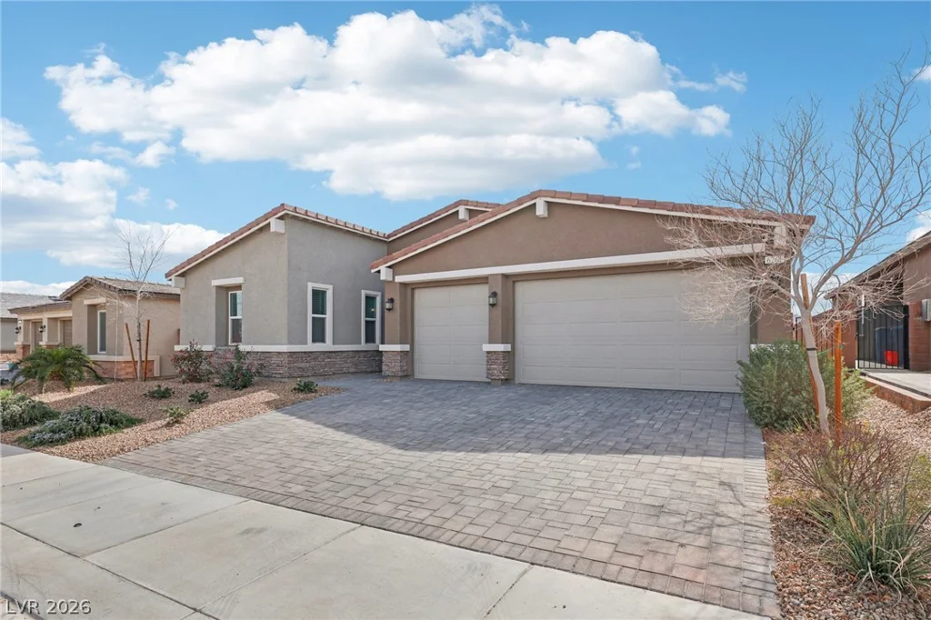 6261 Lamont Hills, Las Vegas, NV 89139