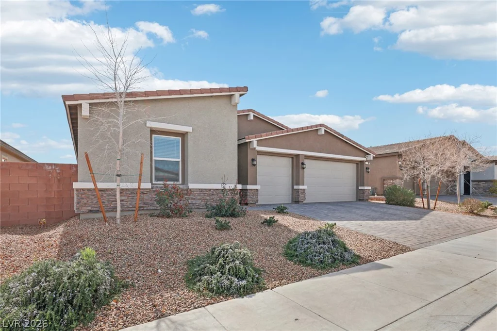 6261 Lamont Hills, Las Vegas, NV 89139
