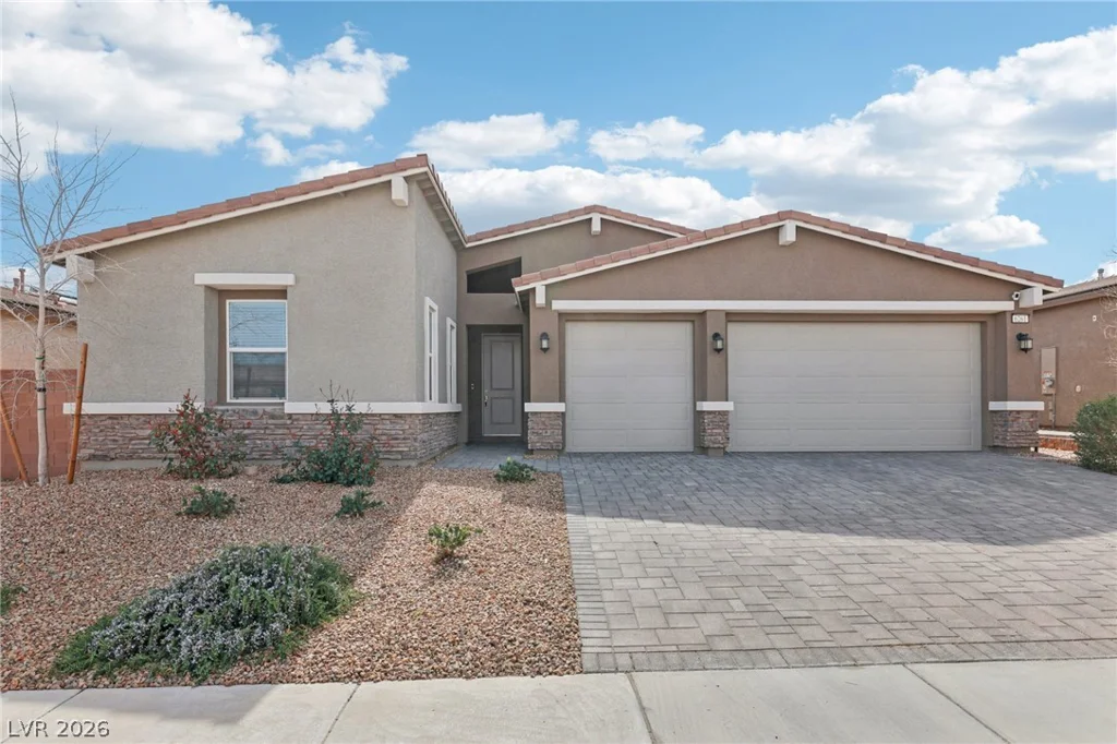 6261 Lamont Hills, Las Vegas, NV 89139