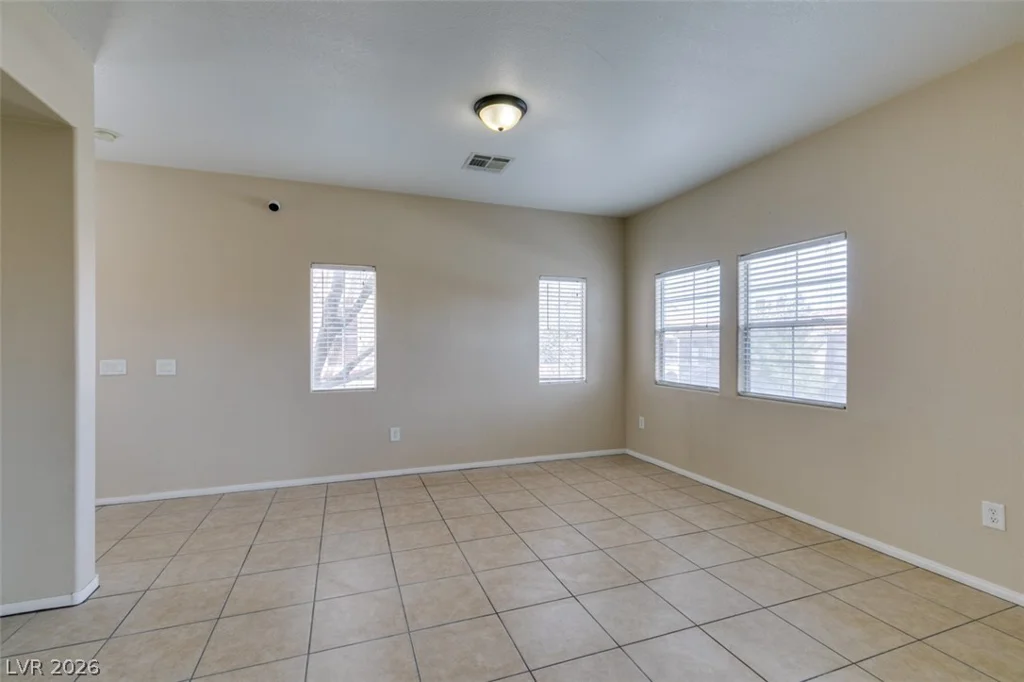 3812 Ormond Beach, Las Vegas, NV 89129