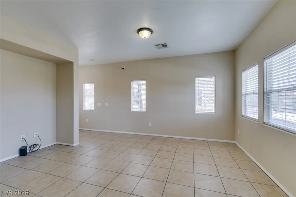 3812 Ormond Beach, Las Vegas, NV 89129