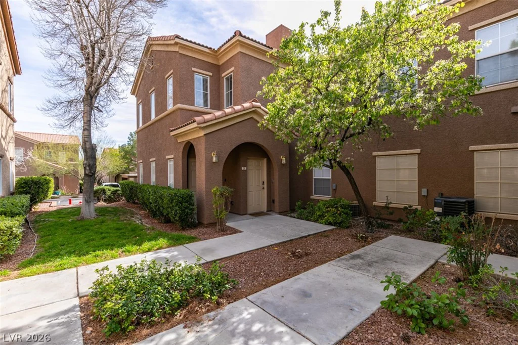 3812 Ormond Beach, Las Vegas, NV 89129