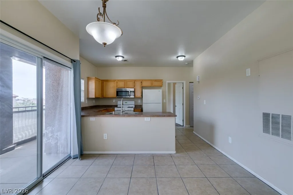 3812 Ormond Beach, Las Vegas, NV 89129