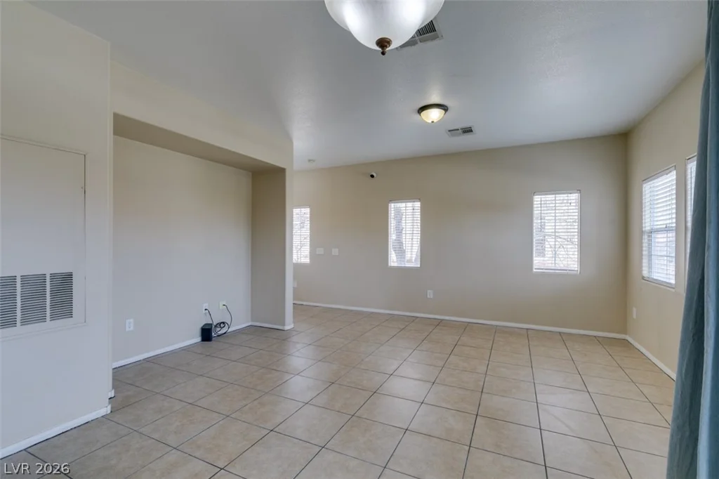 3812 Ormond Beach, Las Vegas, NV 89129