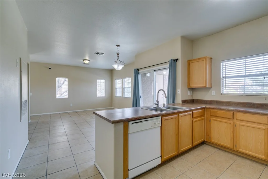 3812 Ormond Beach, Las Vegas, NV 89129