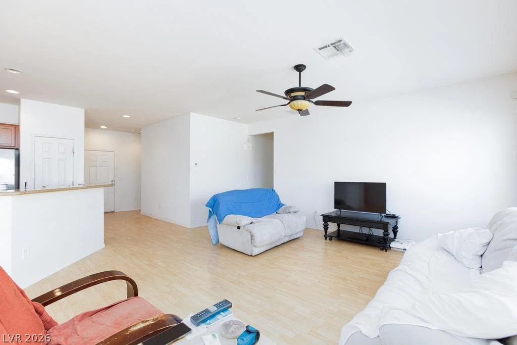 7716 Homing Pigeon, North Las Vegas, NV 89084