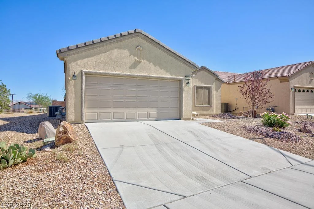 7716 Homing Pigeon, North Las Vegas, NV 89084