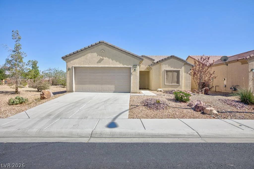 7716 Homing Pigeon, North Las Vegas, NV 89084
