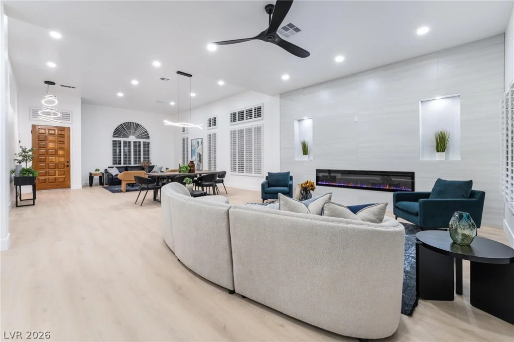 2528 Sunup, Las Vegas, NV 89134