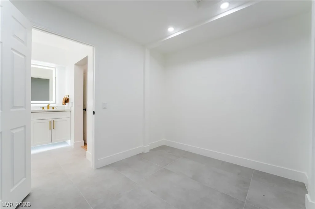 2528 Sunup, Las Vegas, NV 89134