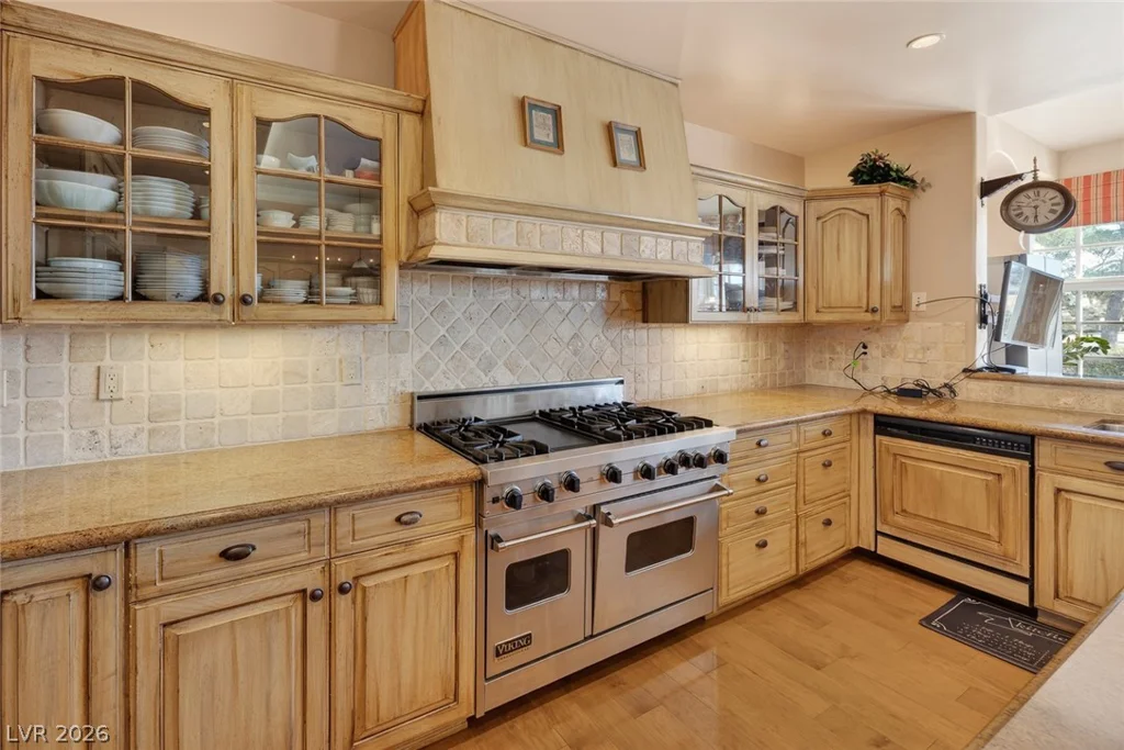 22 Burning Tree, Las Vegas, NV 89113
