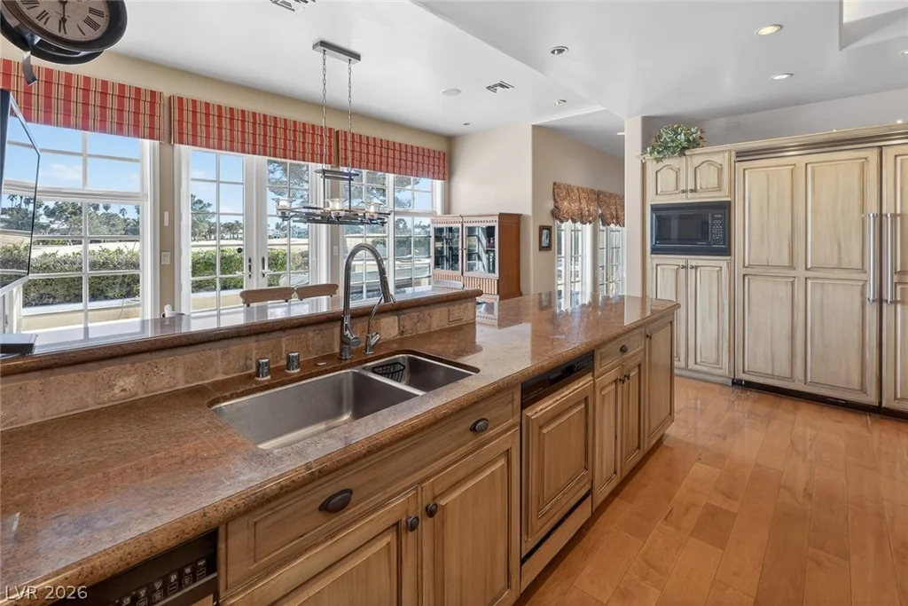 22 Burning Tree, Las Vegas, NV 89113