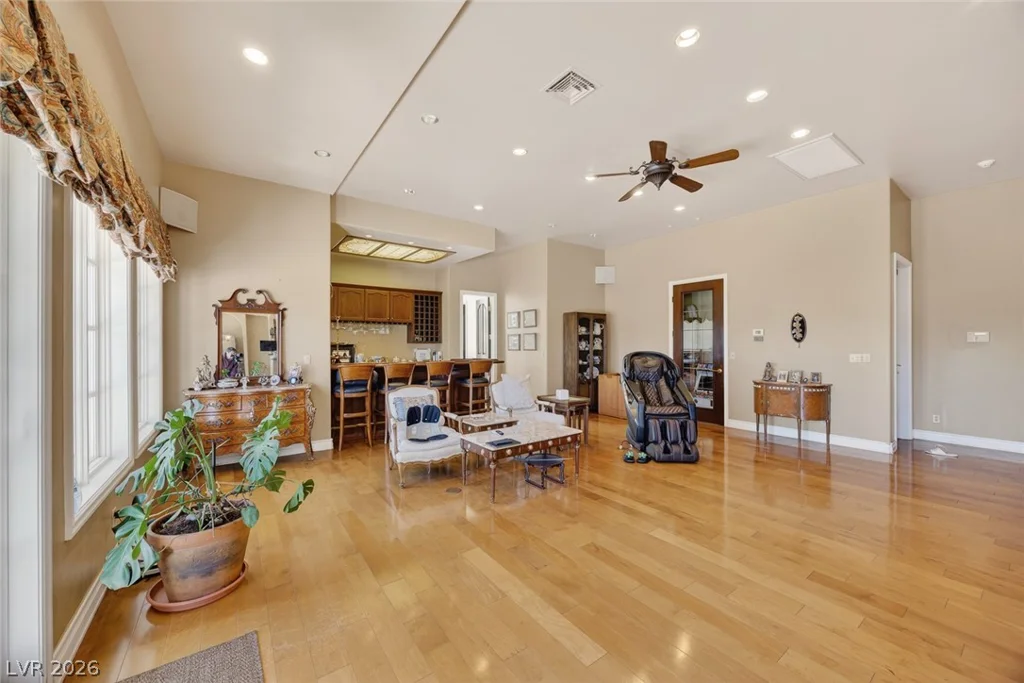 22 Burning Tree, Las Vegas, NV 89113