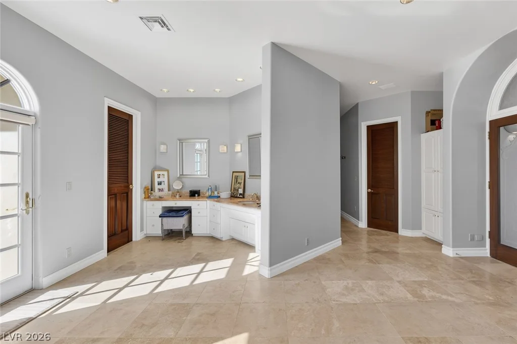 22 Burning Tree, Las Vegas, NV 89113