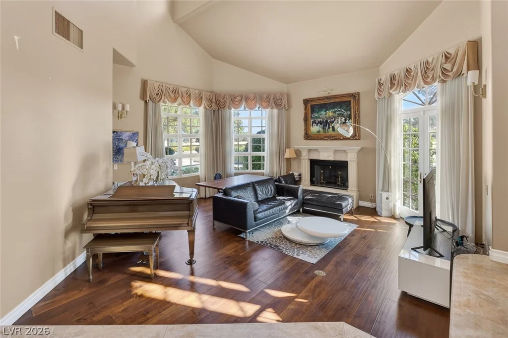 22 Burning Tree, Las Vegas, NV 89113