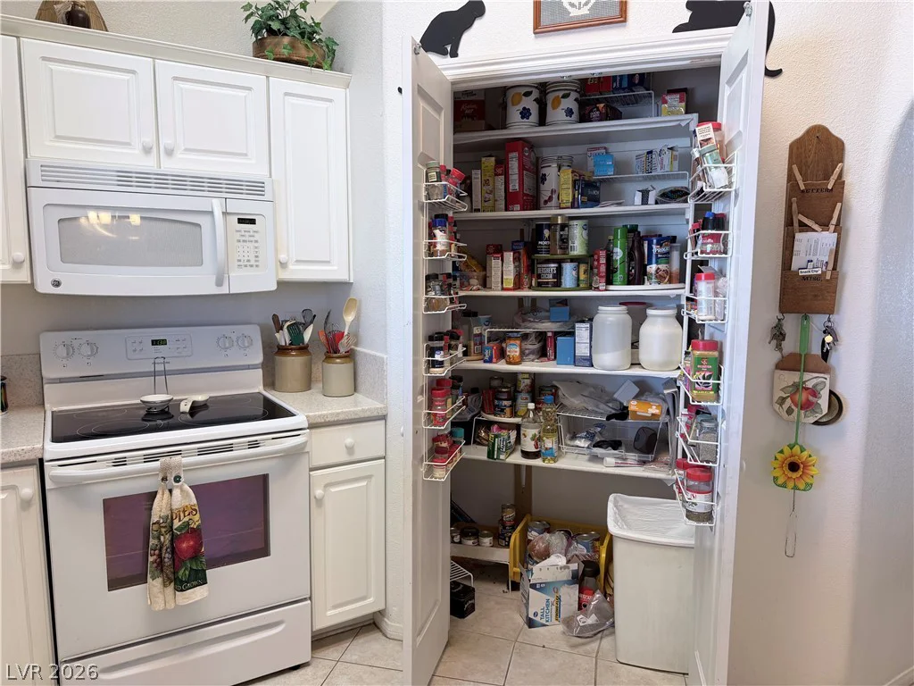2031 Blagg, Pahrump, NV 89048