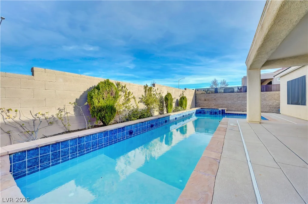 2258 Sandstone Cliffs, Henderson, NV 89044
