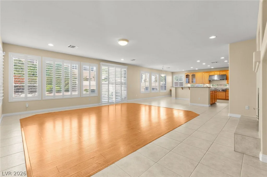8054 Planting Fields, Las Vegas, NV 89117