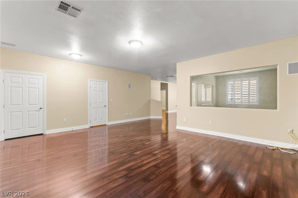 8054 Planting Fields, Las Vegas, NV 89117