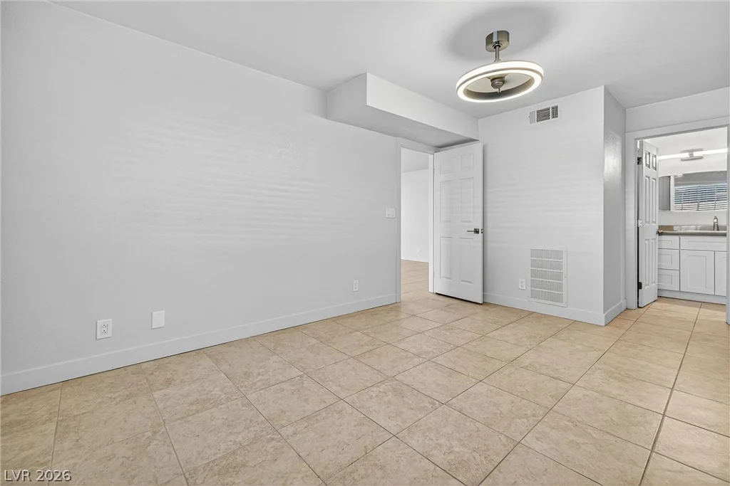 5330 Rod, Las Vegas, NV 89122