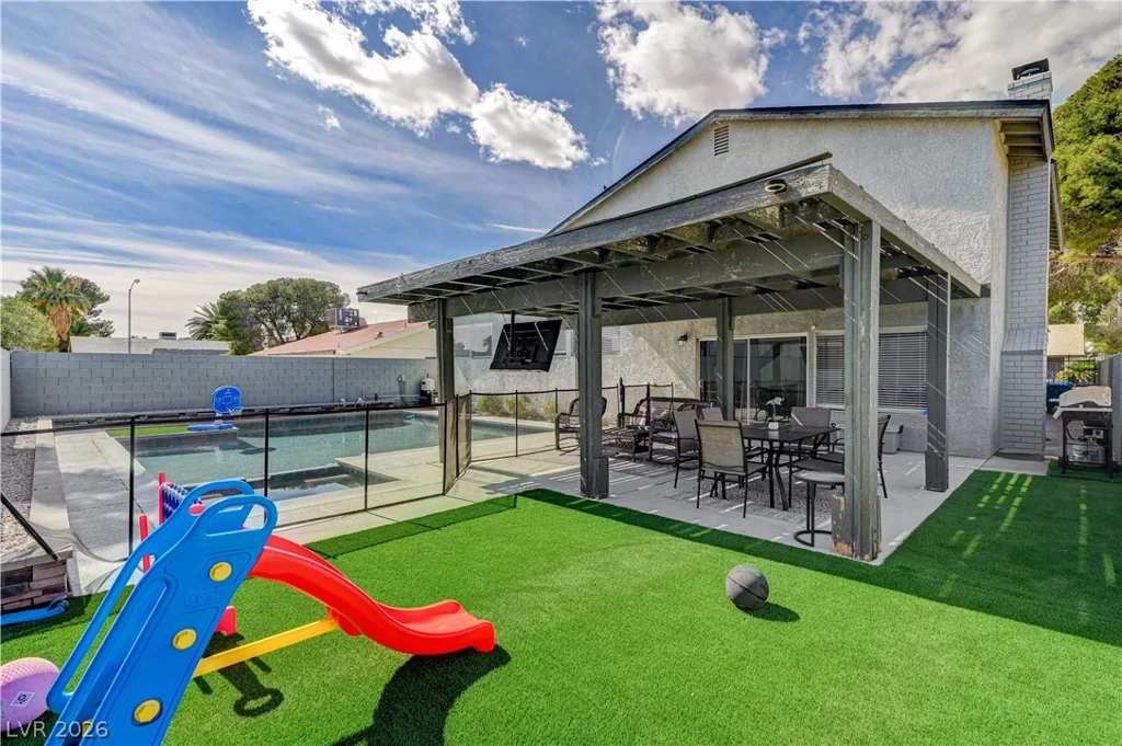 4372 Alderbrook, Las Vegas, NV 89103