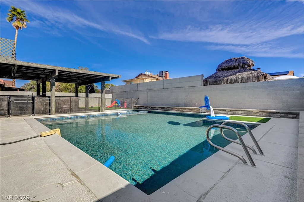 4372 Alderbrook, Las Vegas, NV 89103