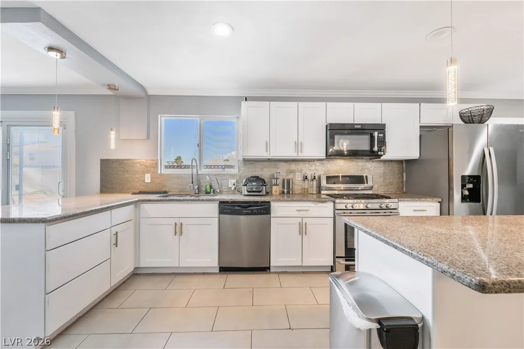 5242 Jane, Las Vegas, NV 89119
