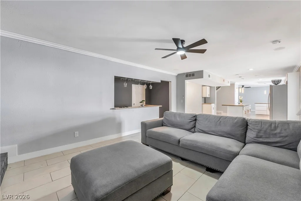 5242 Jane, Las Vegas, NV 89119