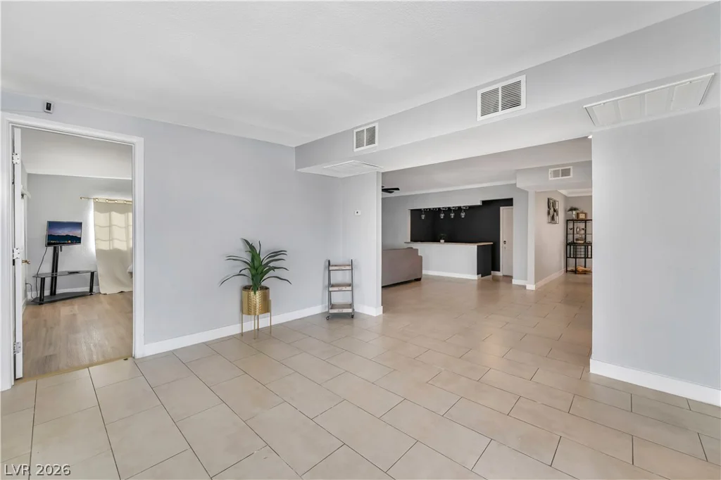 5242 Jane, Las Vegas, NV 89119