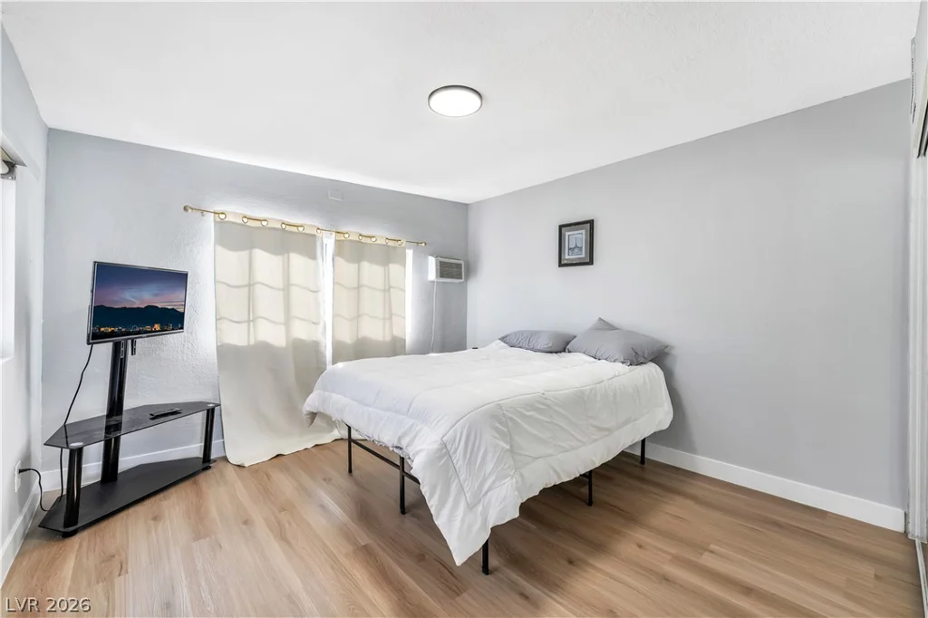 5242 Jane, Las Vegas, NV 89119