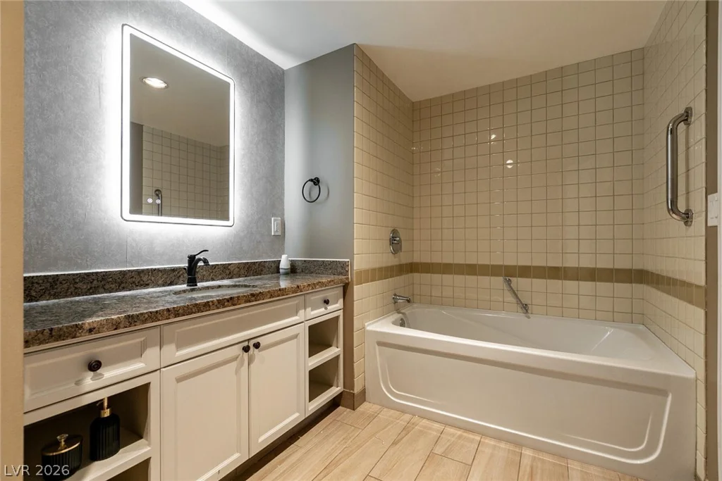 30 Strada Di Villaggio, Henderson, NV 89011