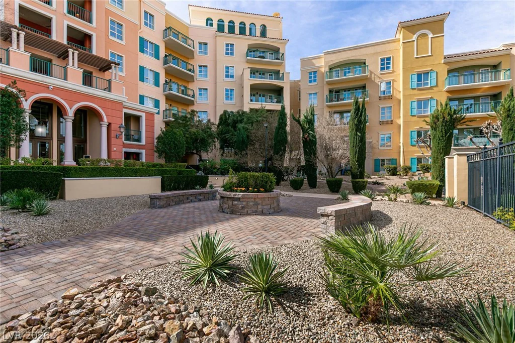 30 Strada Di Villaggio, Henderson, NV 89011