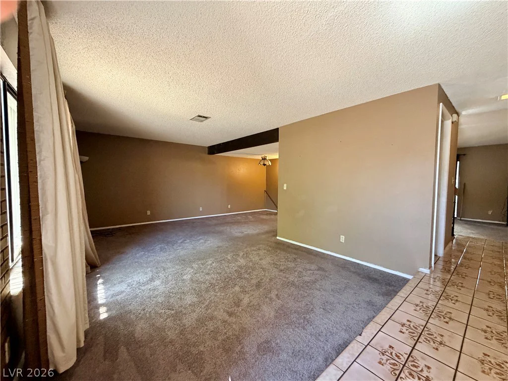 4563 Kenmare, Las Vegas, NV 89121