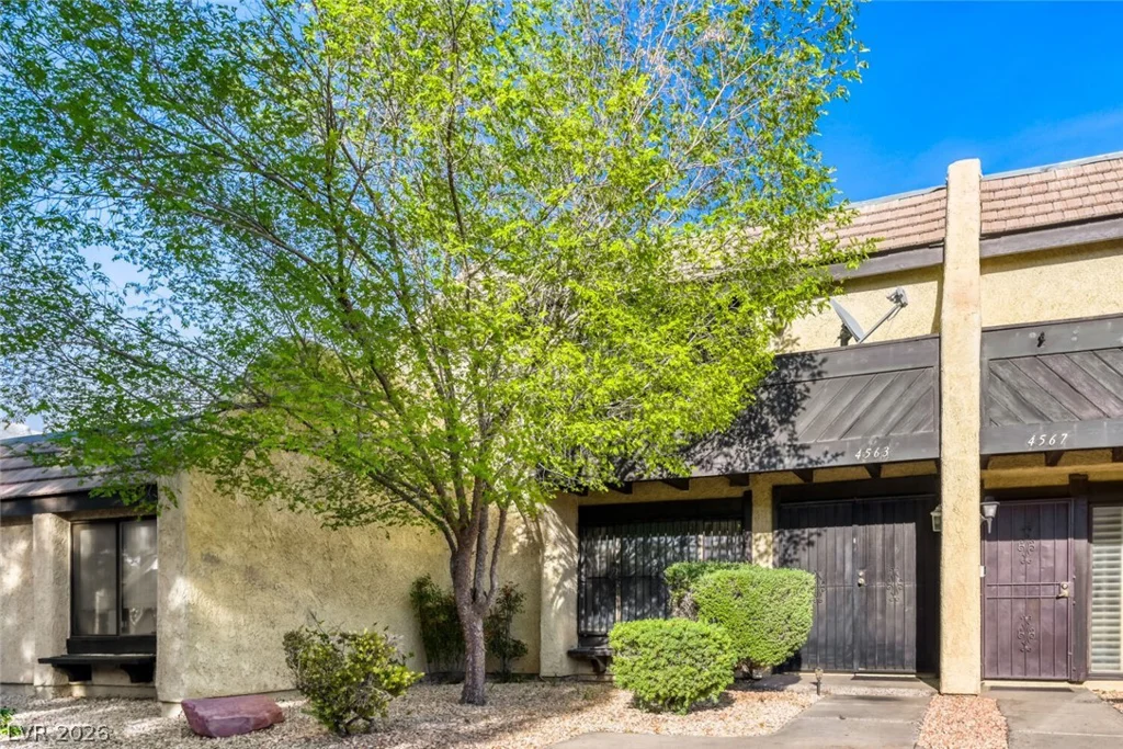 4563 Kenmare, Las Vegas, NV 89121
