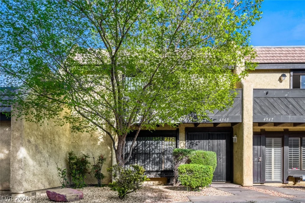 4563 Kenmare, Las Vegas, NV 89121