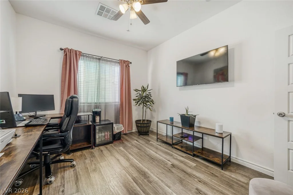 828 Grand Country, North Las Vegas, NV 89086
