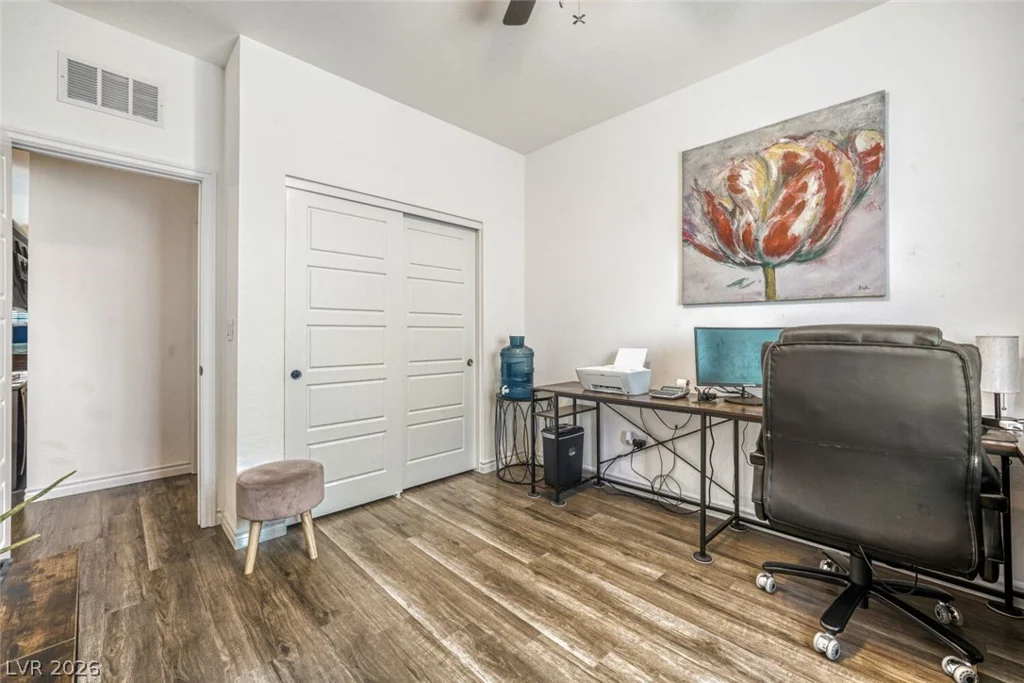 828 Grand Country, North Las Vegas, NV 89086