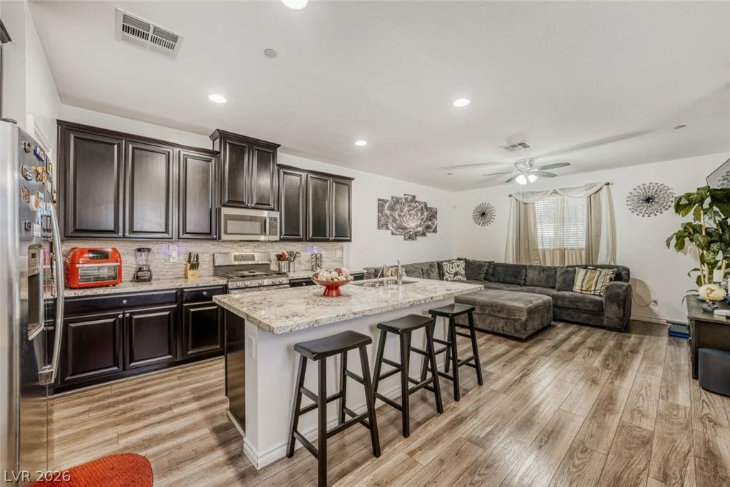 828 Grand Country, North Las Vegas, NV 89086