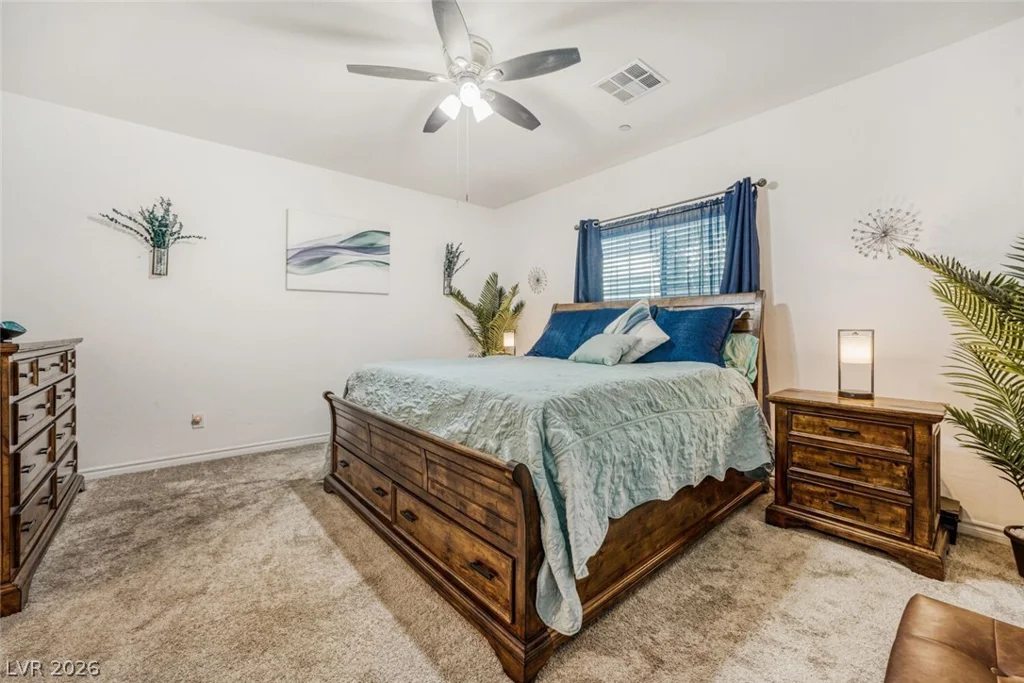 828 Grand Country, North Las Vegas, NV 89086