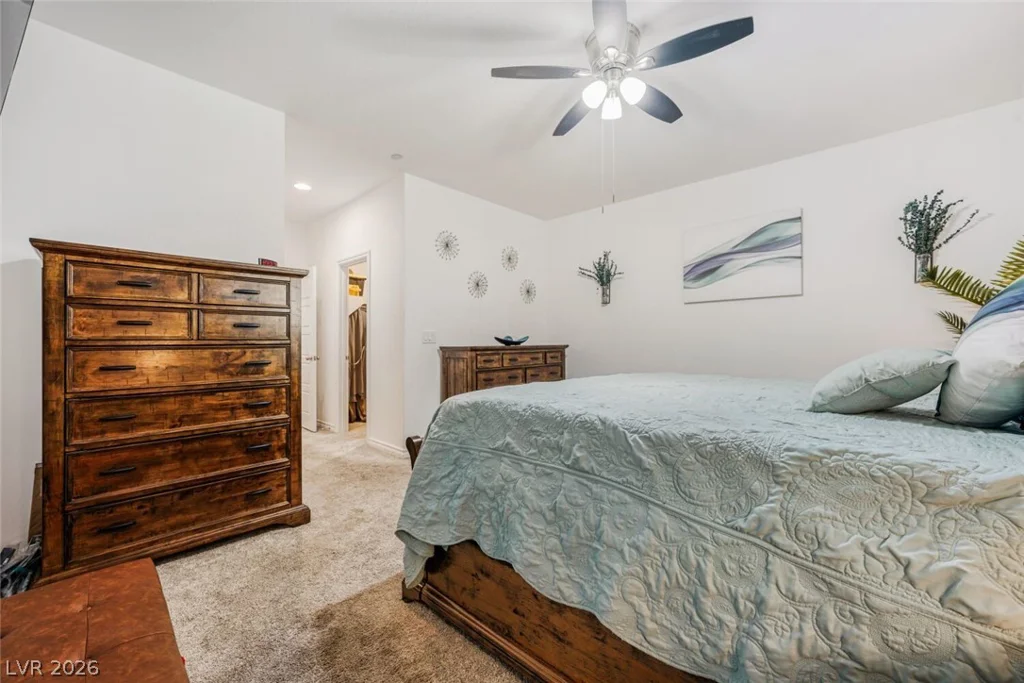 828 Grand Country, North Las Vegas, NV 89086