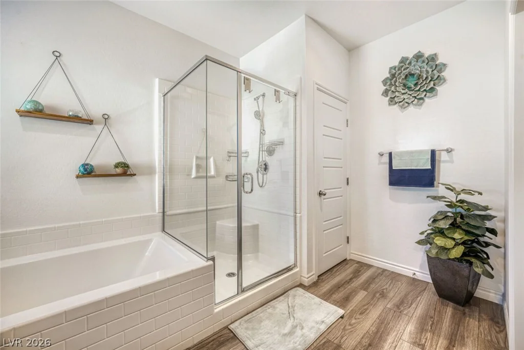 828 Grand Country, North Las Vegas, NV 89086