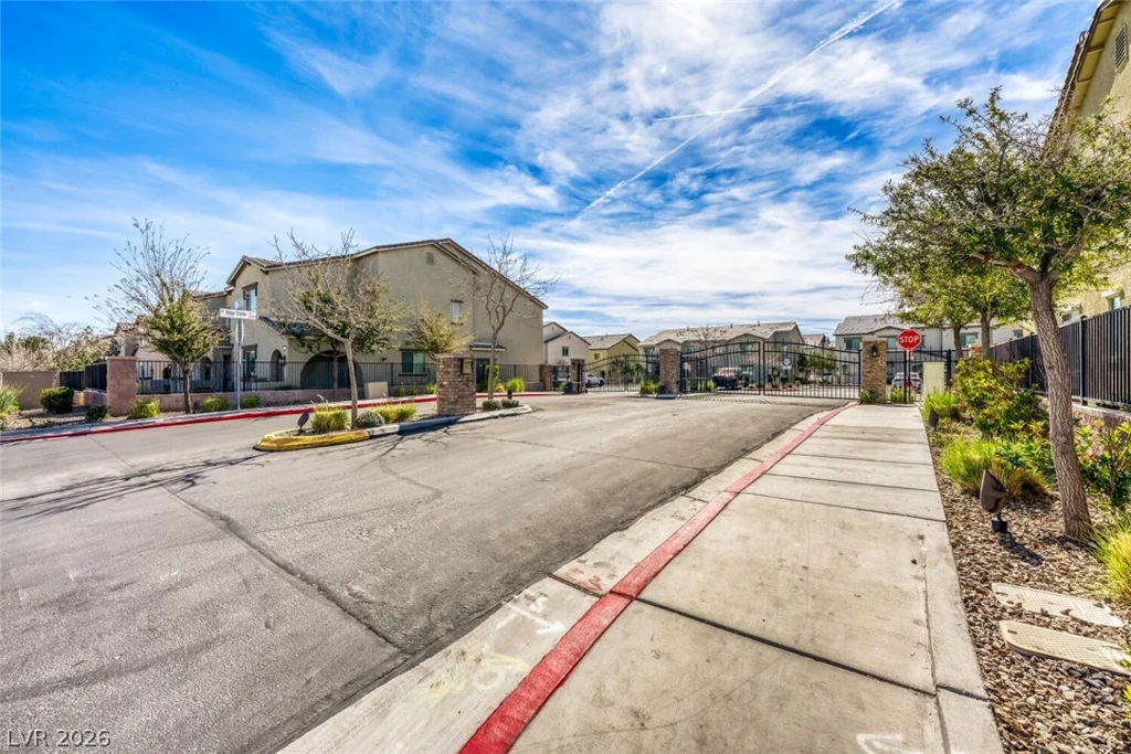 828 Grand Country, North Las Vegas, NV 89086